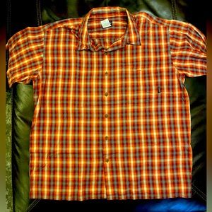Men’s Patagonia button up shirt